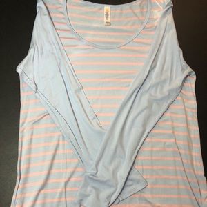 LuLaRoe Lynnae Shirt